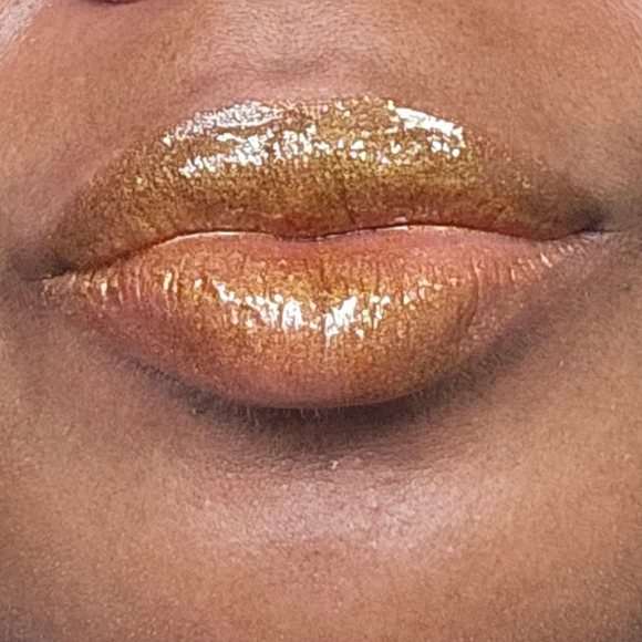 Bewitched Brilliance Glittering Gloss - Golden Brown