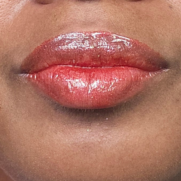 Bewitched Brilliance Glittering Gloss - Tomato Paste